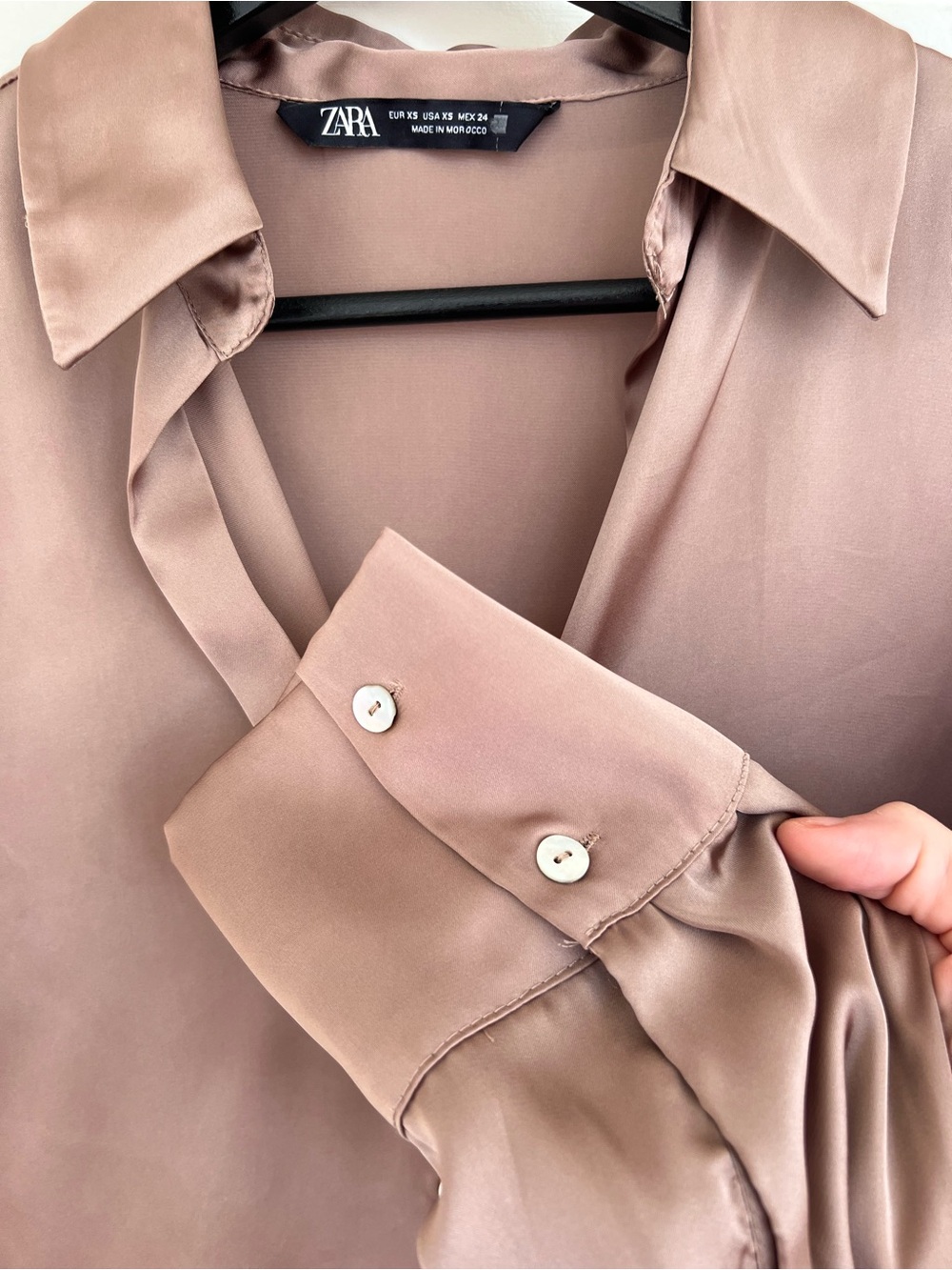 Zara satin-effect Button-down blouse. Champagne/taupe. X SM. Fits oversized.